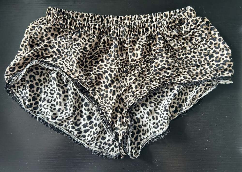 Love to Lounge Leopard Print Smocked Shorts with Lace Trim Size S